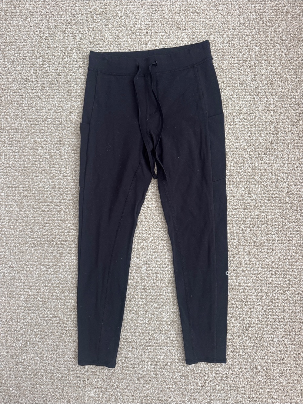 ALO Yoga women’s Black Slim Fit Joggers